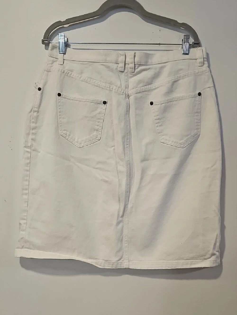 Liz Claiborne White Pencil Skirt